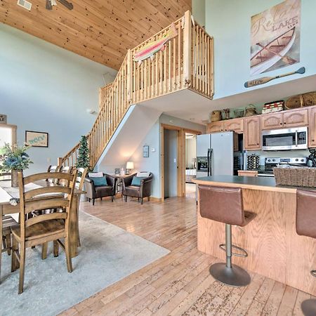 Sevierville Lake House With Deck And Foosball Table! ภายนอก รูปภาพ