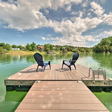 Sevierville Lake House With Deck And Foosball Table! ภายนอก รูปภาพ