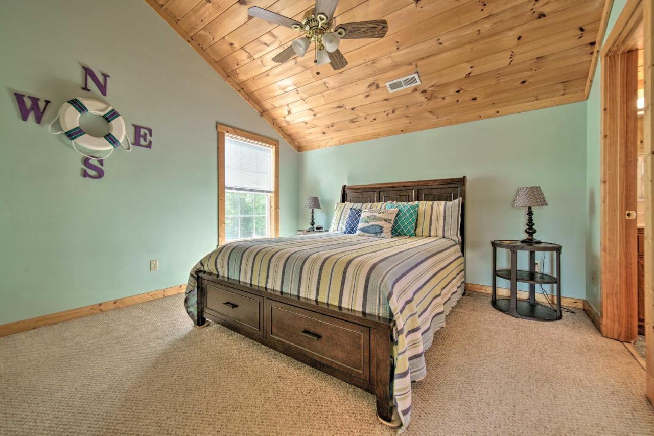 Sevierville Lake House With Deck And Foosball Table! ภายนอก รูปภาพ