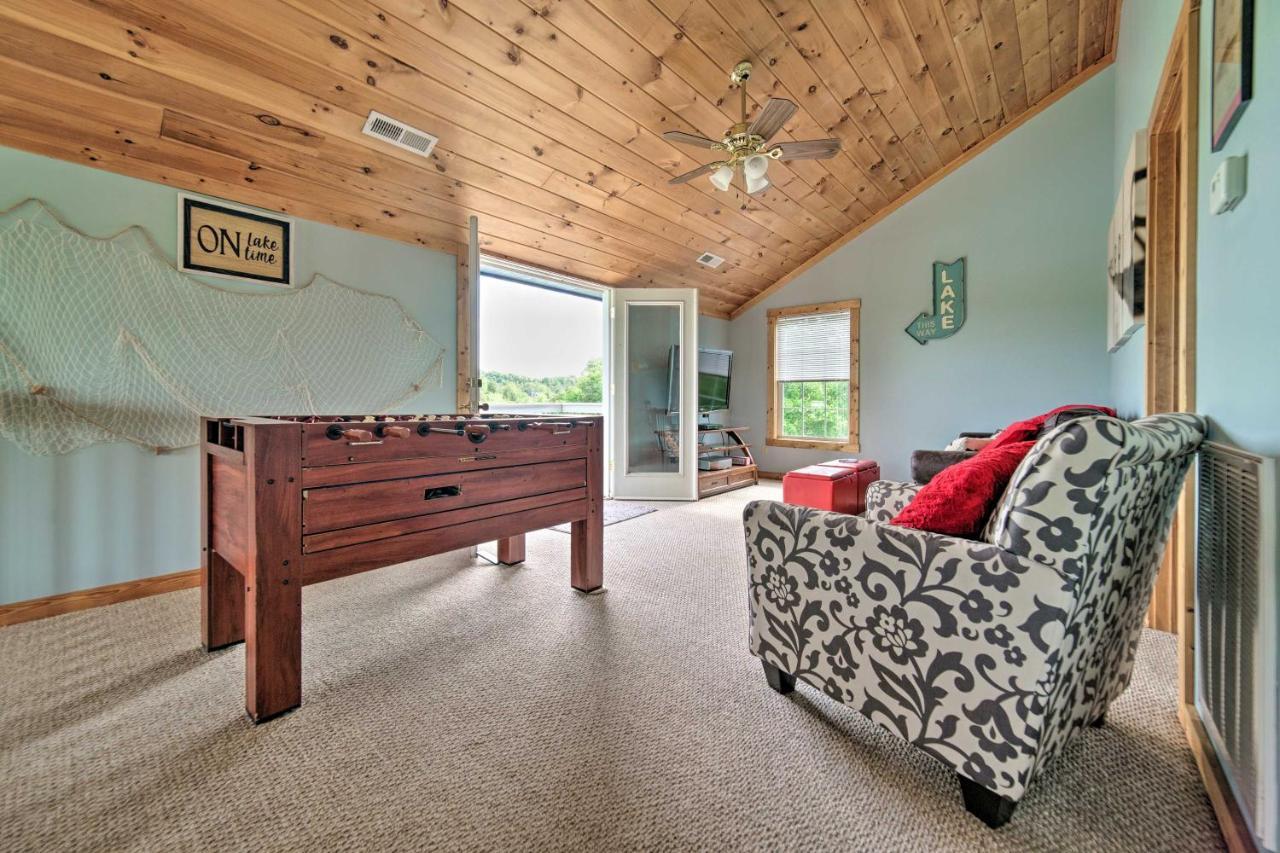 Sevierville Lake House With Deck And Foosball Table! ภายนอก รูปภาพ
