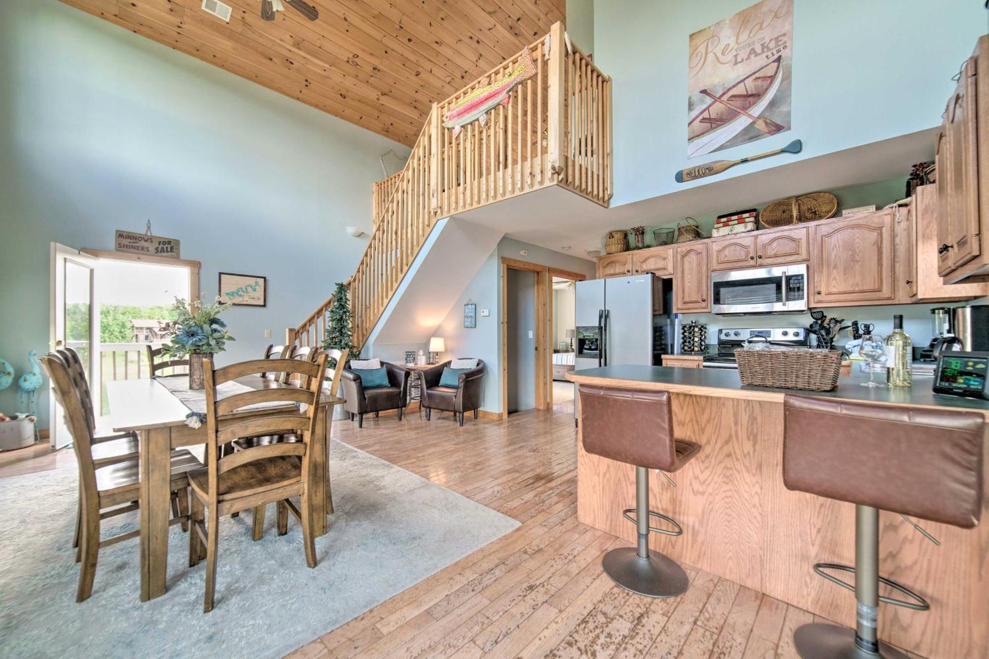 Sevierville Lake House With Deck And Foosball Table! ภายนอก รูปภาพ