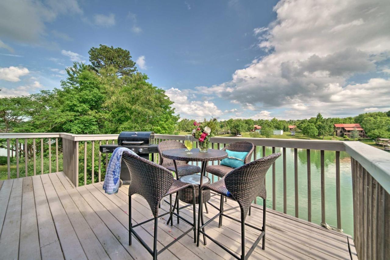 Sevierville Lake House With Deck And Foosball Table! ภายนอก รูปภาพ